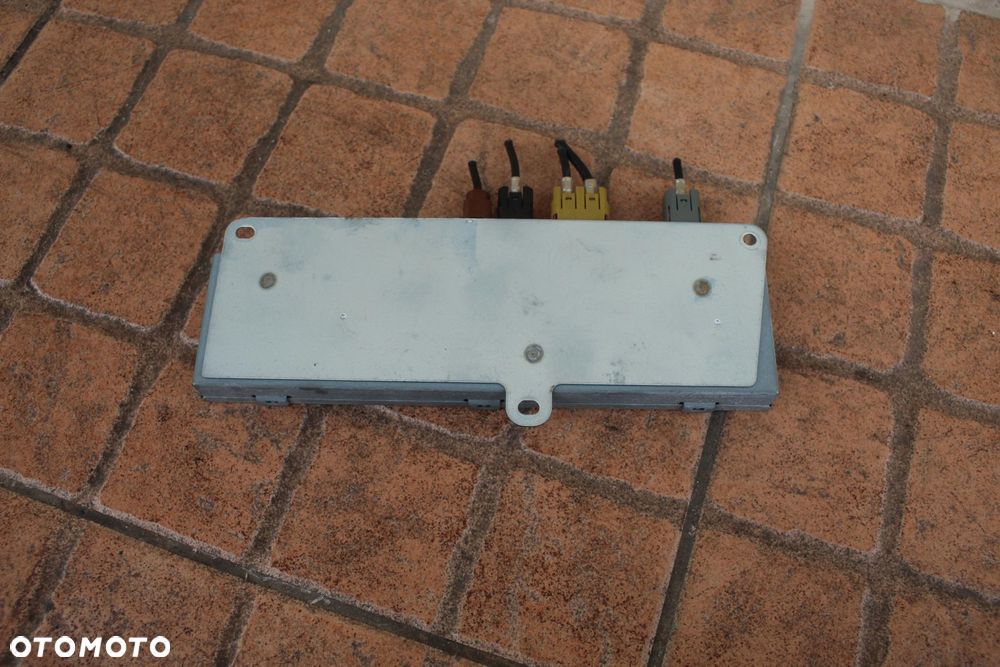 WZMACNIACZ ANTENOWY AUDI A4 B6 8E9035225B - 3