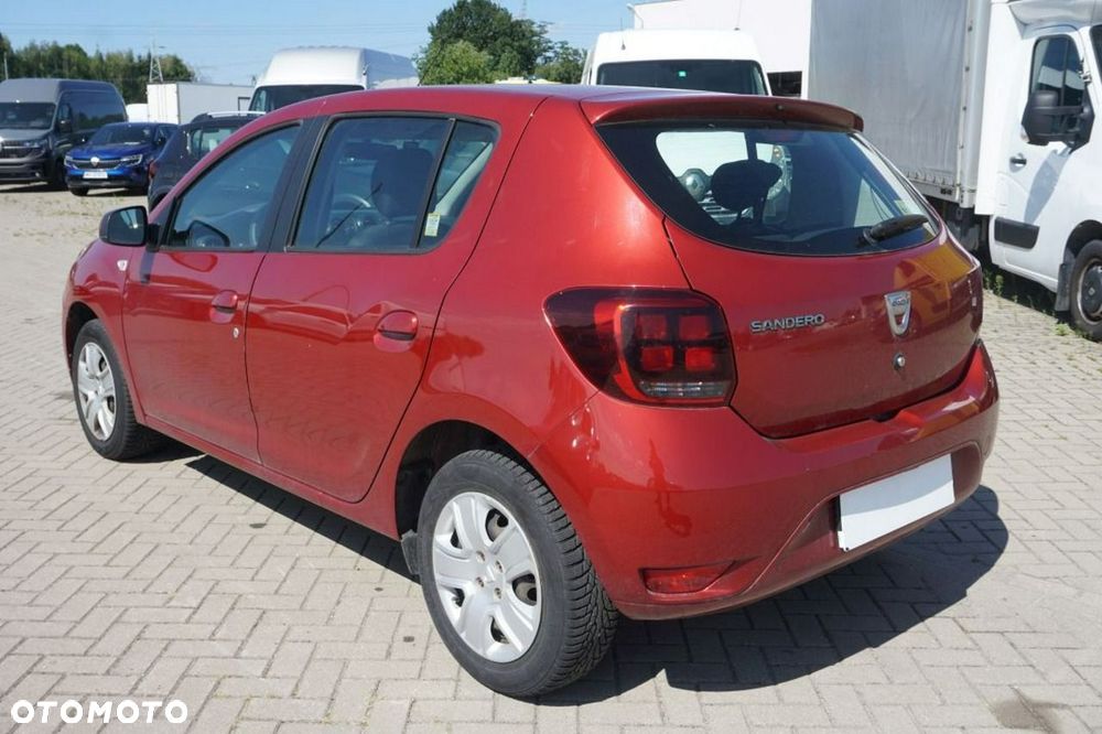 Dacia Sandero - 4
