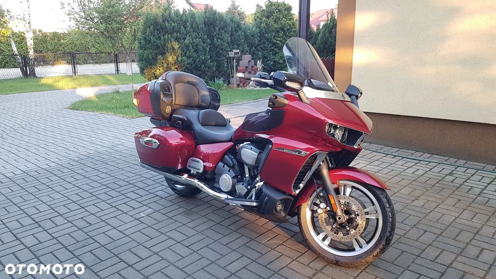 Yamaha Venture - 1