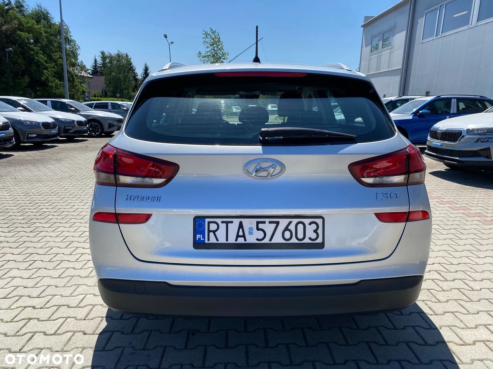 Hyundai i30 1.4 Comfort - 8
