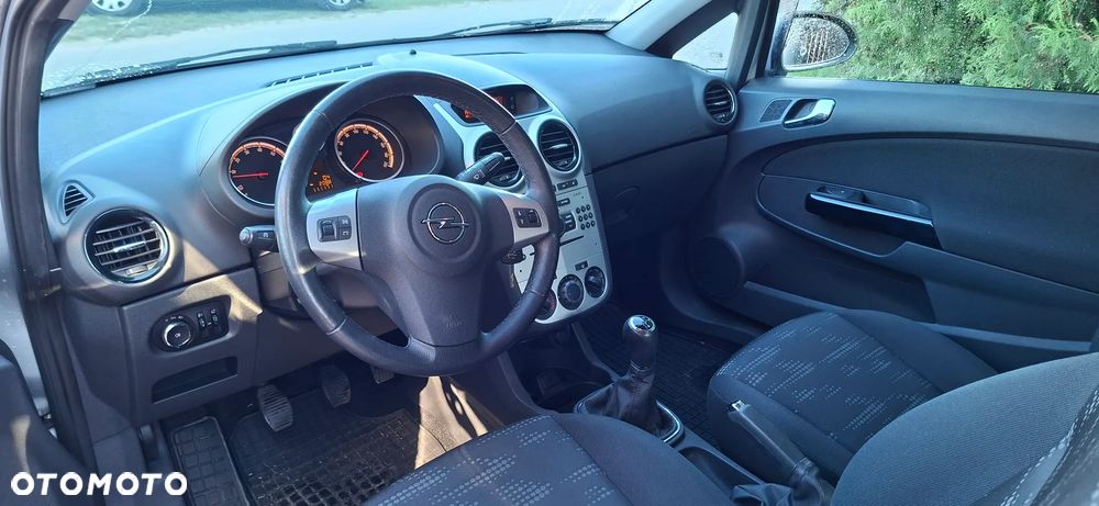 Opel Corsa - 16