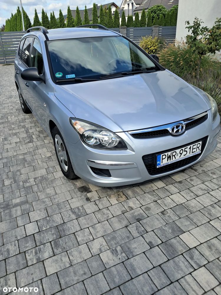 Hyundai i30 1.4 Base + - 5