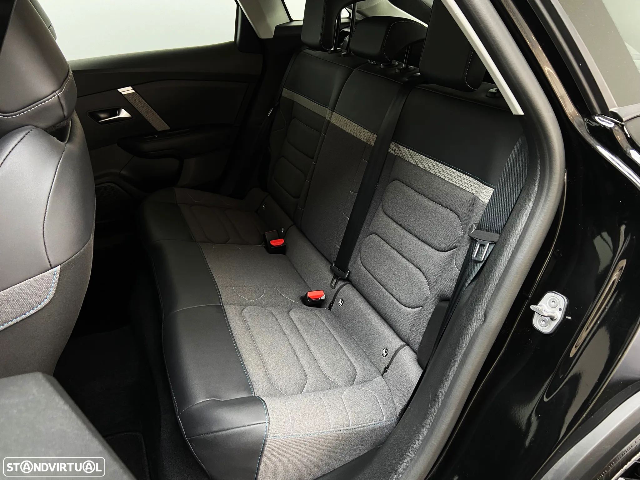 Citroën e-C4 50 kWh Plus - 9