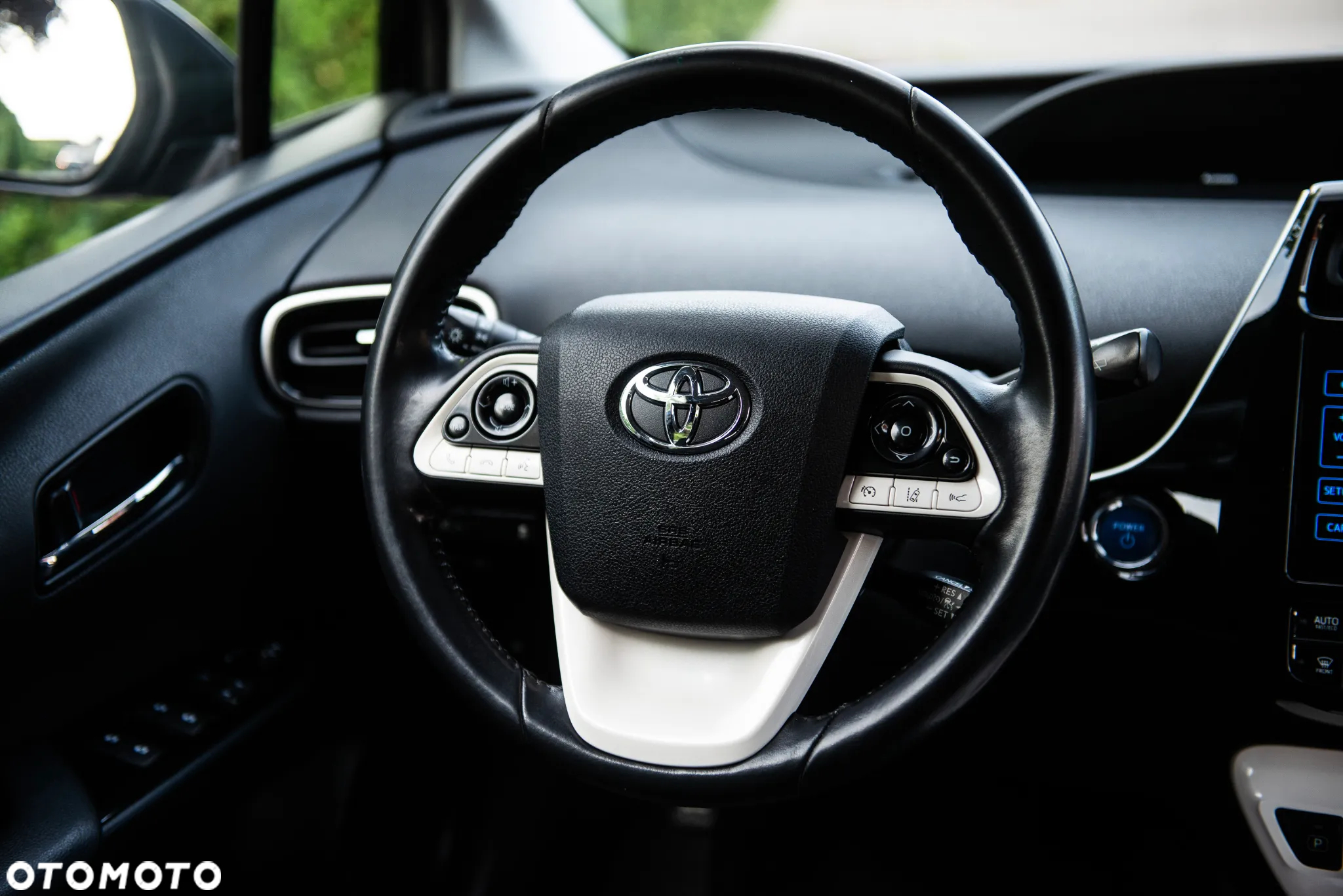 Toyota Prius 1.8 Hybrid Premium - 27