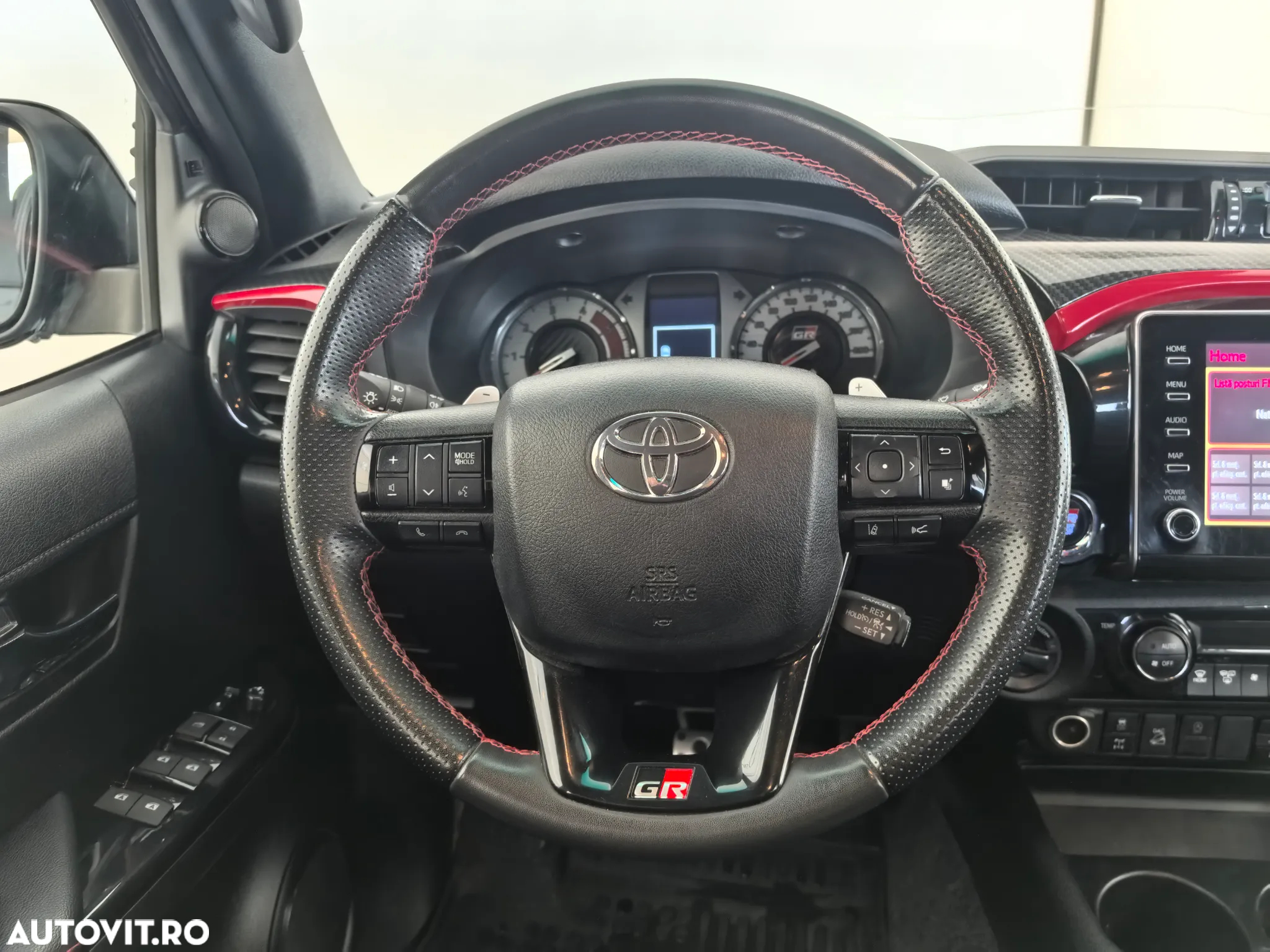 Toyota Hilux 2.8D 204CP 4x4 Double Cab AT GR Sport - 12