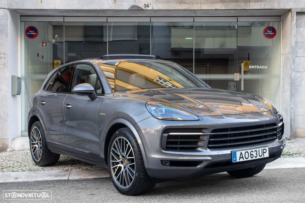 Porsche Cayenne E-Hybrid - 3
