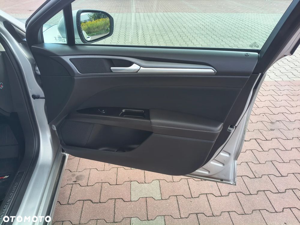 Ford Mondeo 2.0 TDCi Allrad Trend - 34