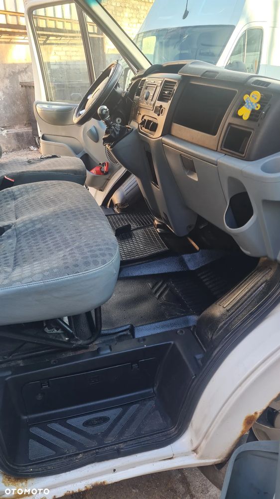 Ford Transit - 16