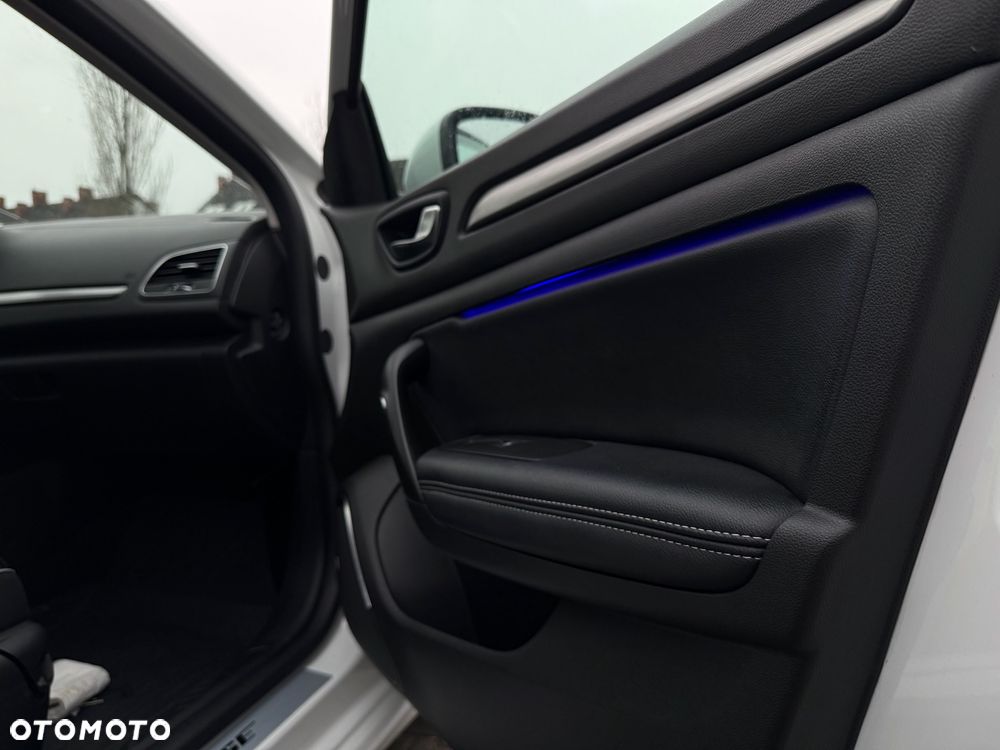 Renault Megane 1.2 Energy TCe Bose - 24