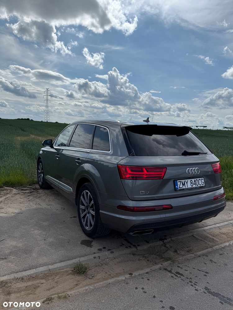 Audi Q7 - 4