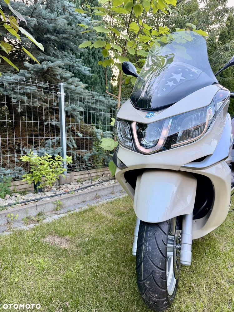 Piaggio X10 - 24