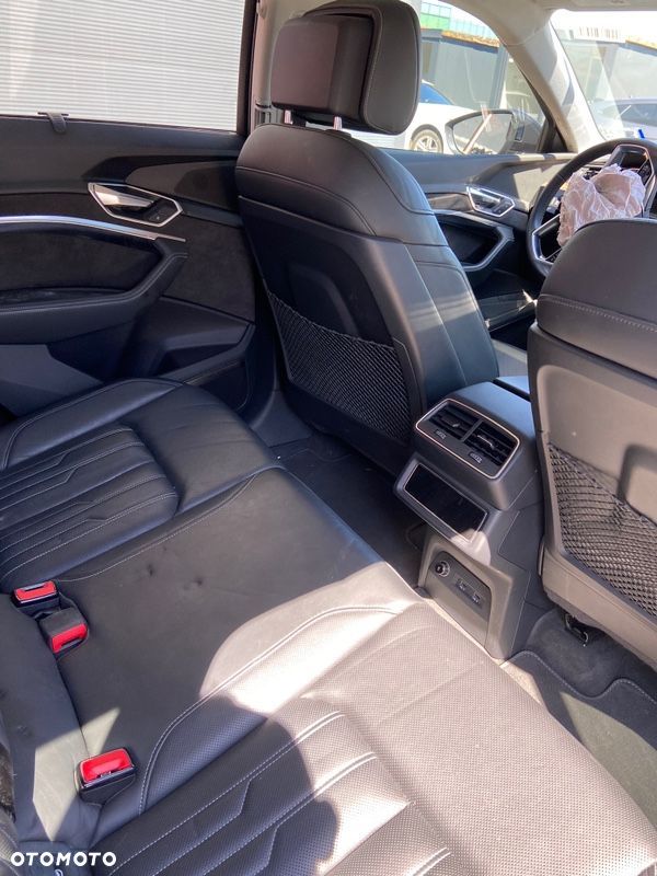 Audi e-tron 55 Quattro Advanced - 23
