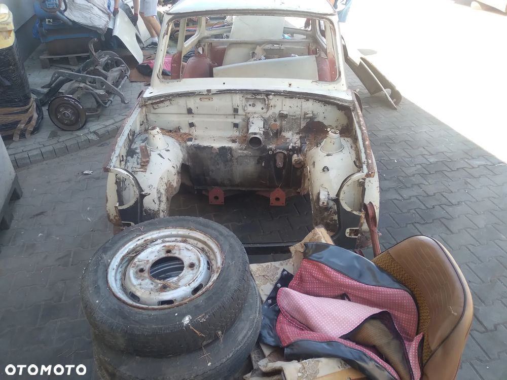 Trabant 601 DDR Karoseria Silnik Wszytkie Elementy - 1