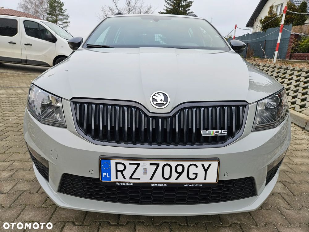 Skoda Octavia 2.0 TSI RS - 8