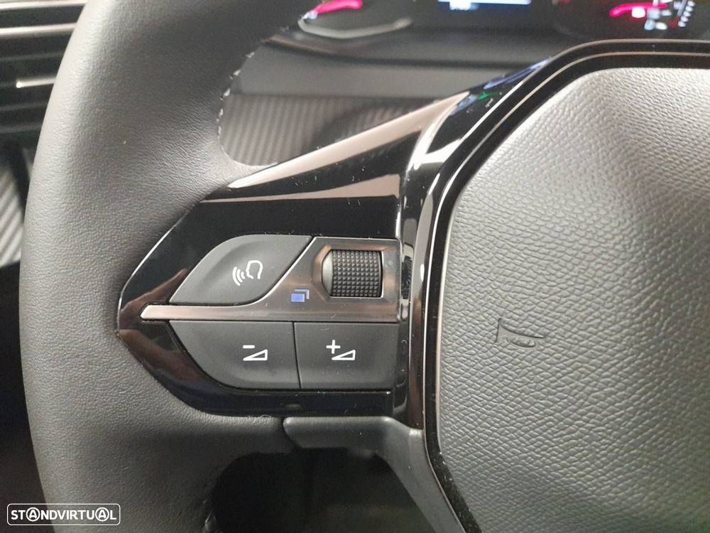 Peugeot 2008 1.2 PureTech Active Pack - 15