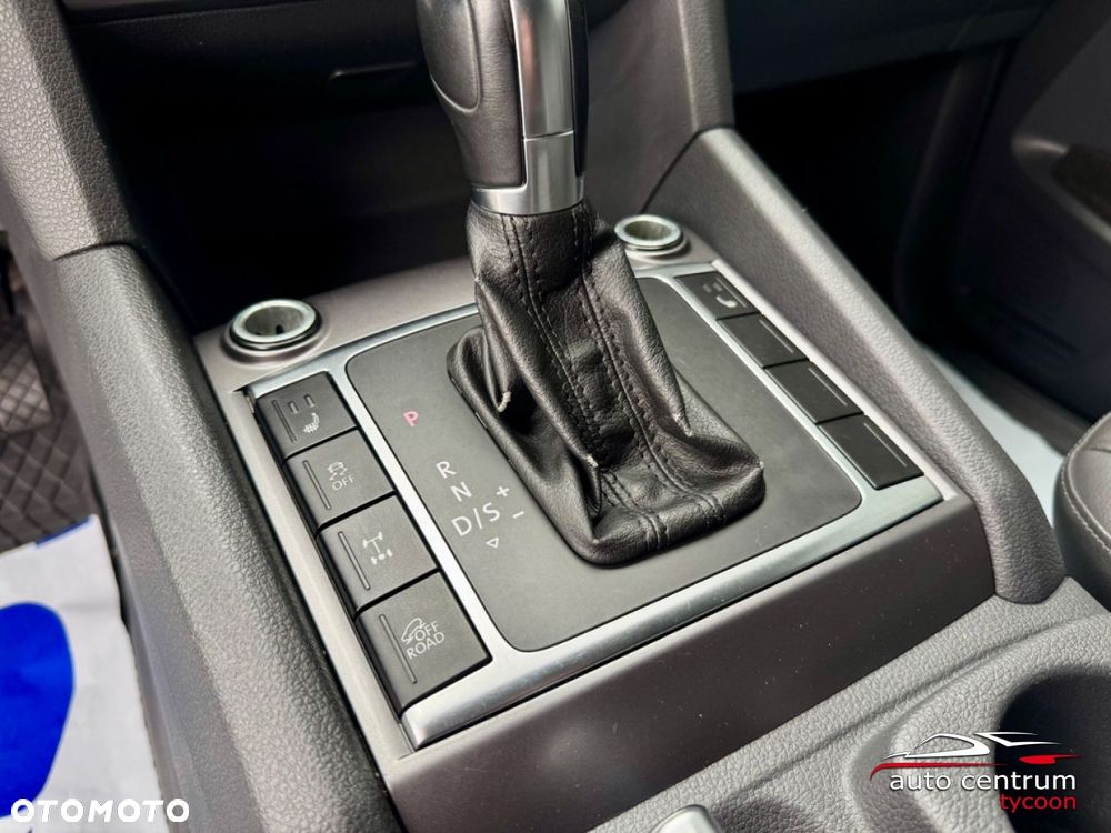 Volkswagen Amarok - 23