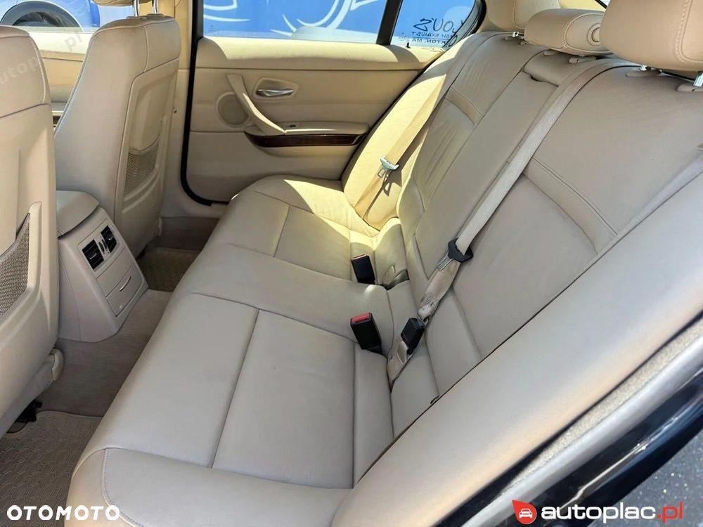 BMW Seria 3 328i - 12