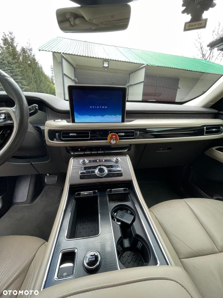 Lincoln Aviator - 9