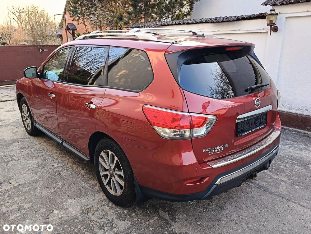 Nissan Pathfinder - 4