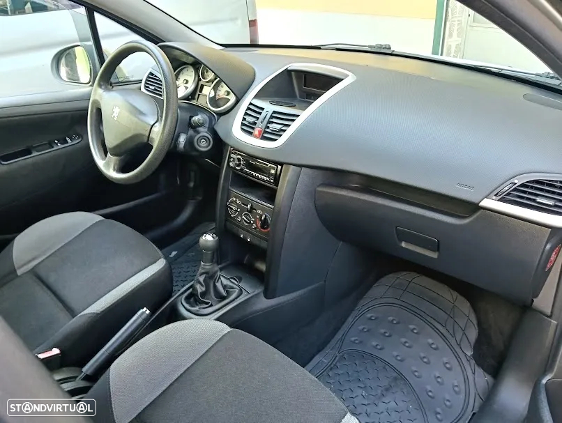 Peugeot 207 1.4 16V Open - 19