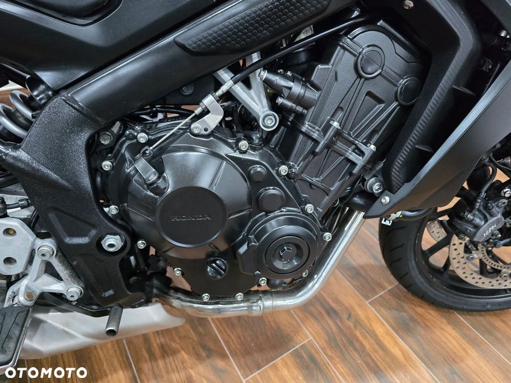 Honda CB - 11