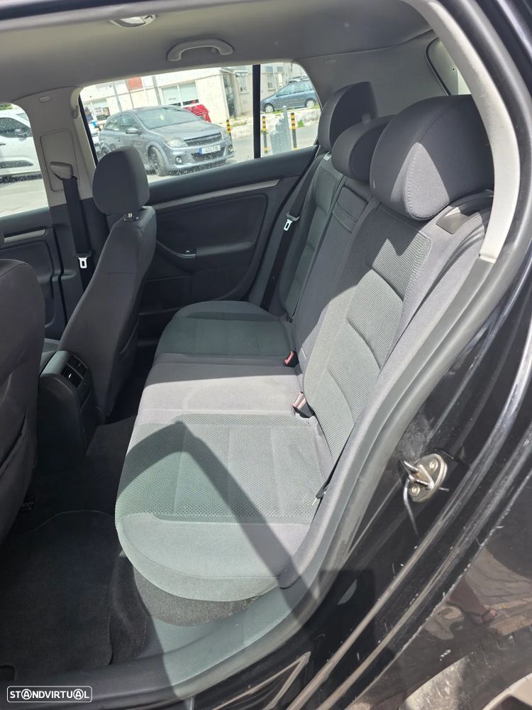 VW Golf 2.0 TDi Confortline - 10