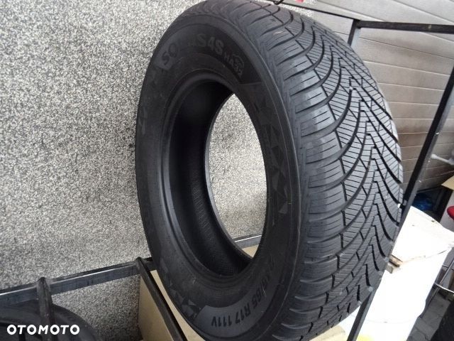 245/65/R17 111V Kumho Solus 4S HA32 SUV - 2