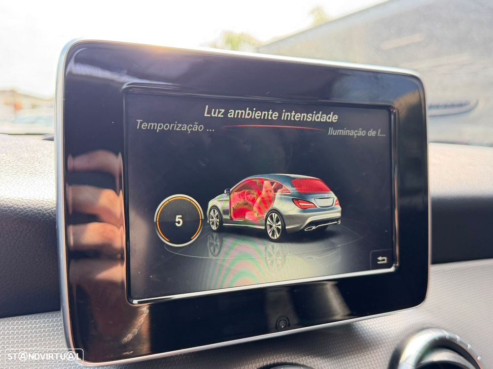 Mercedes-Benz CLA 180 d Shooting Brake Urban - 38