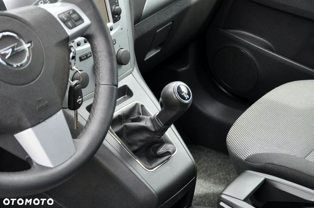Opel Zafira - 35