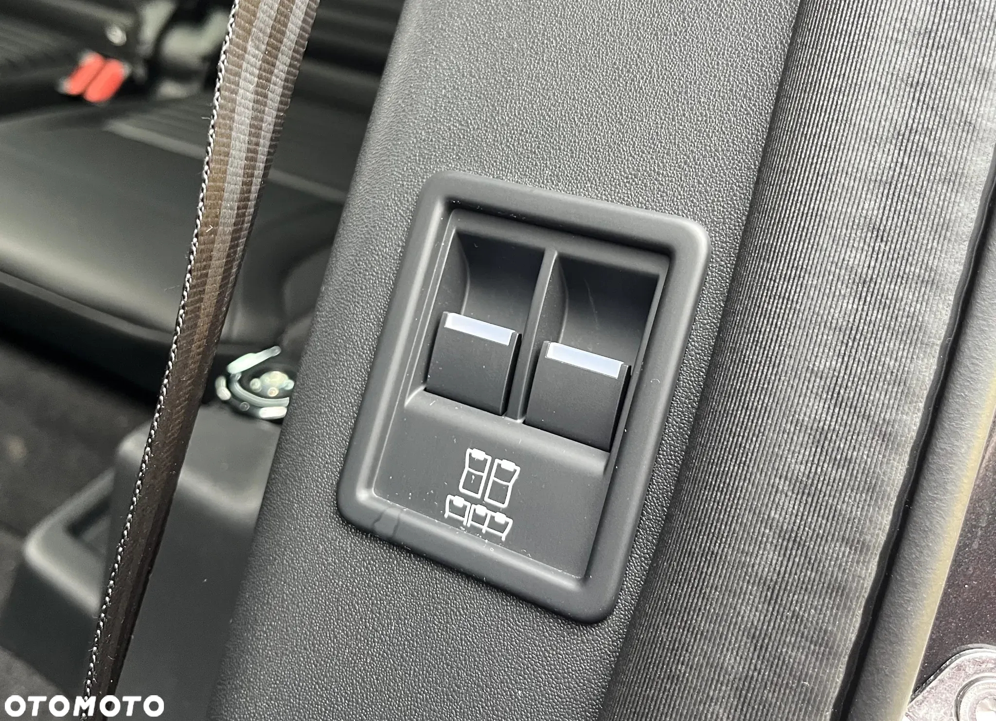 Land Rover Discovery D350 Dynamic HSE - 10