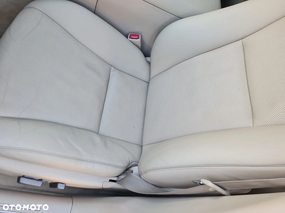 Lexus LS - 10