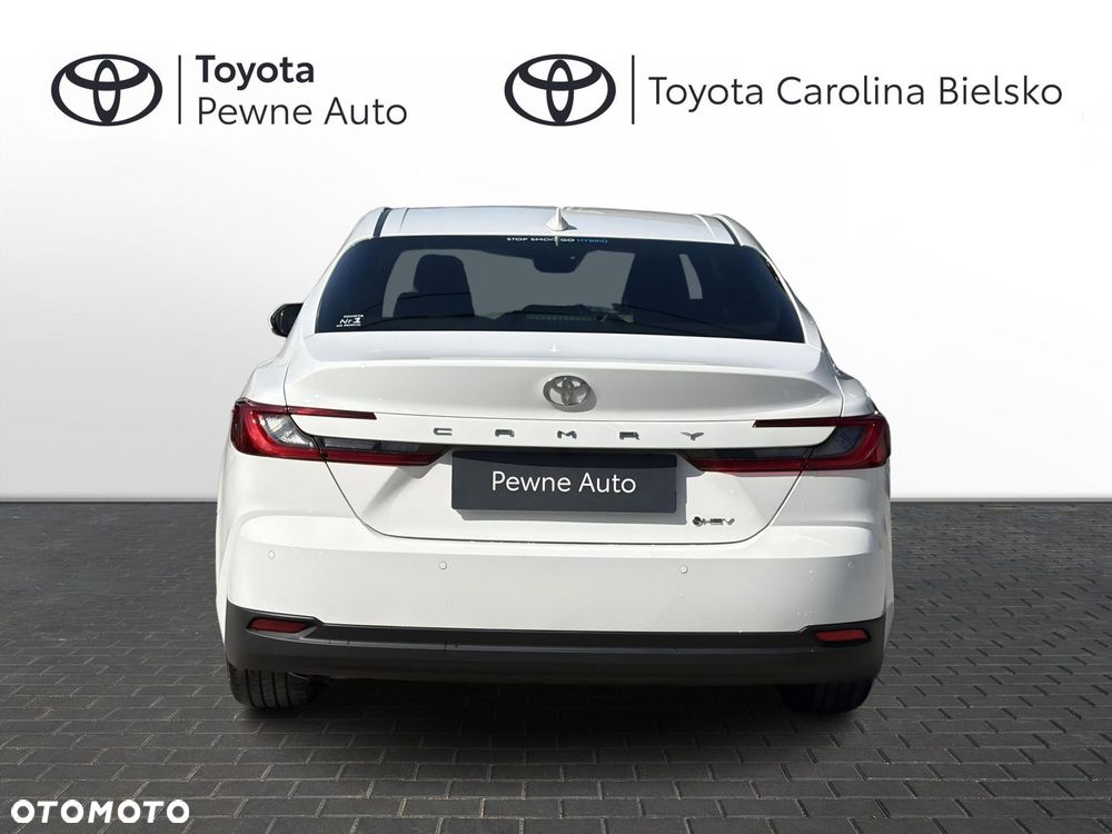 Toyota Camry - 5