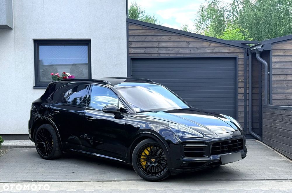 Porsche Cayenne GTS - 2
