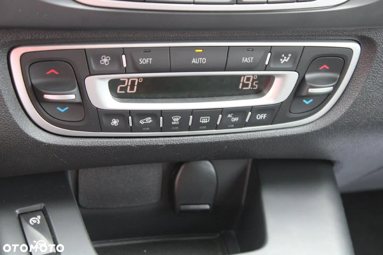 Renault Scenic 1.6 16V 110 Paris - 22