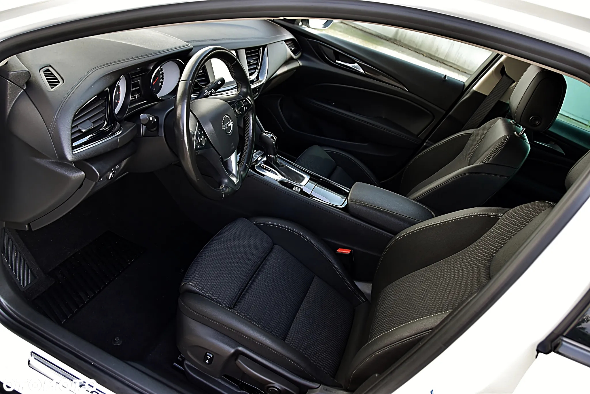 Opel Insignia 1.5 T GPF Innovation S&S - 17