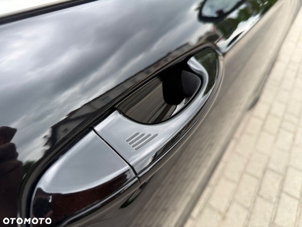 Ford Mondeo 2.0 EcoBlue Titanium - 24