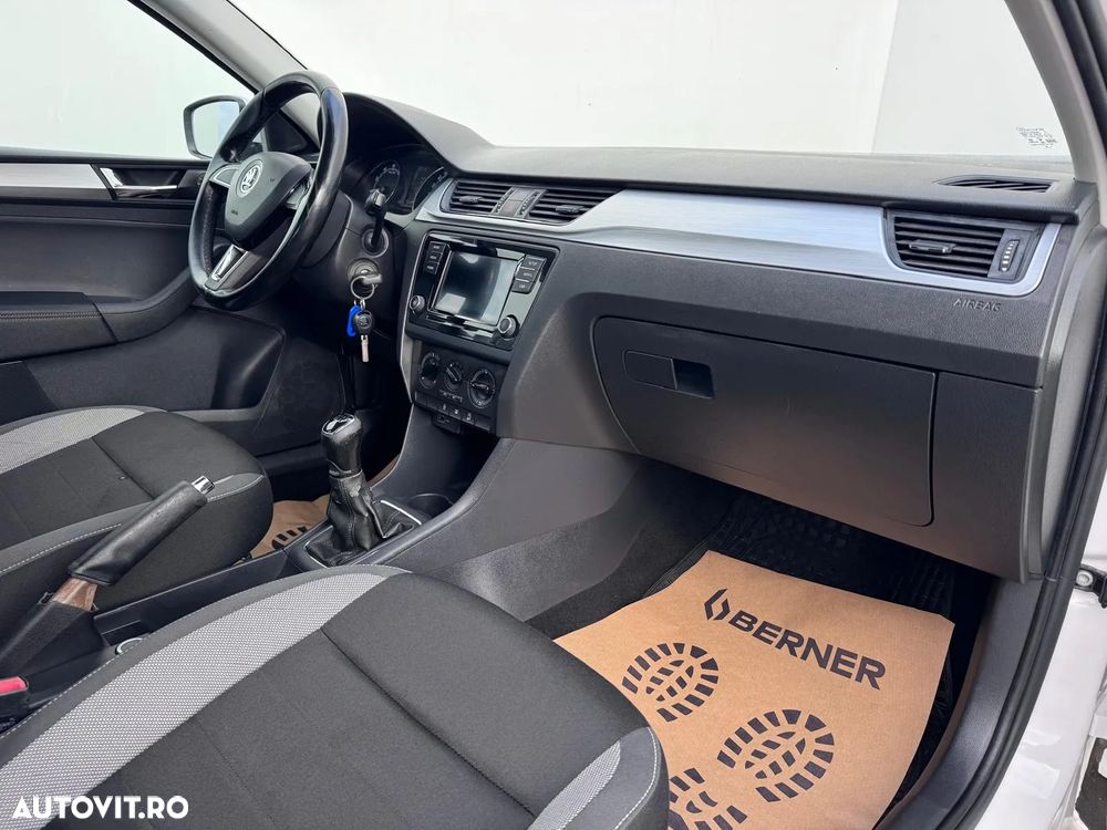 Skoda RAPID 1.0 TSI Ambition - 11