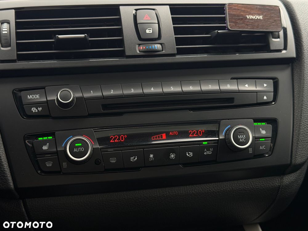 BMW Seria 1 116d - 26
