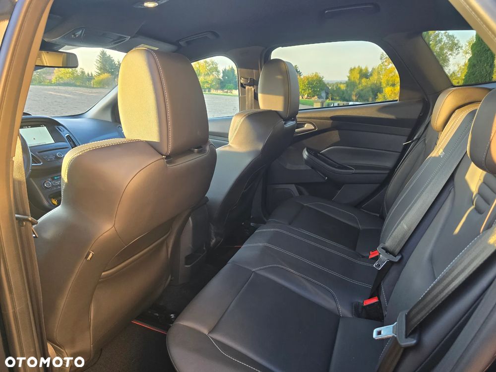 Ford Focus - 28