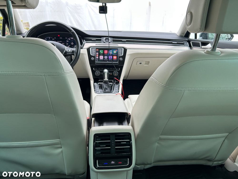 Volkswagen Passat - 9