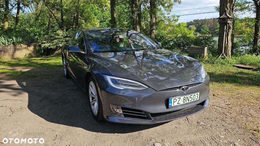Tesla Model S - 30