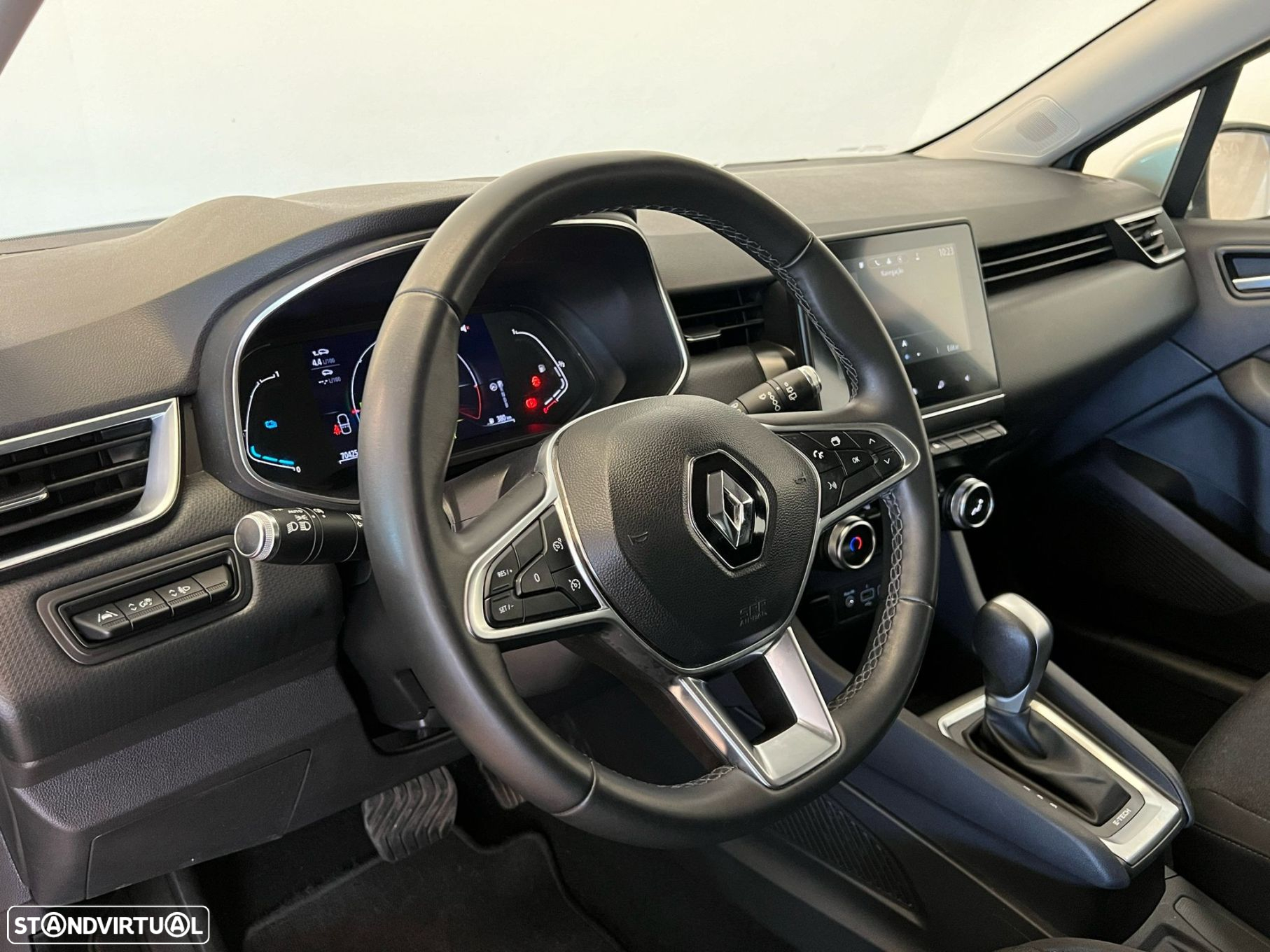 Renault Clio 1.6 E-Tech Full Hybrid Engineered - 26
