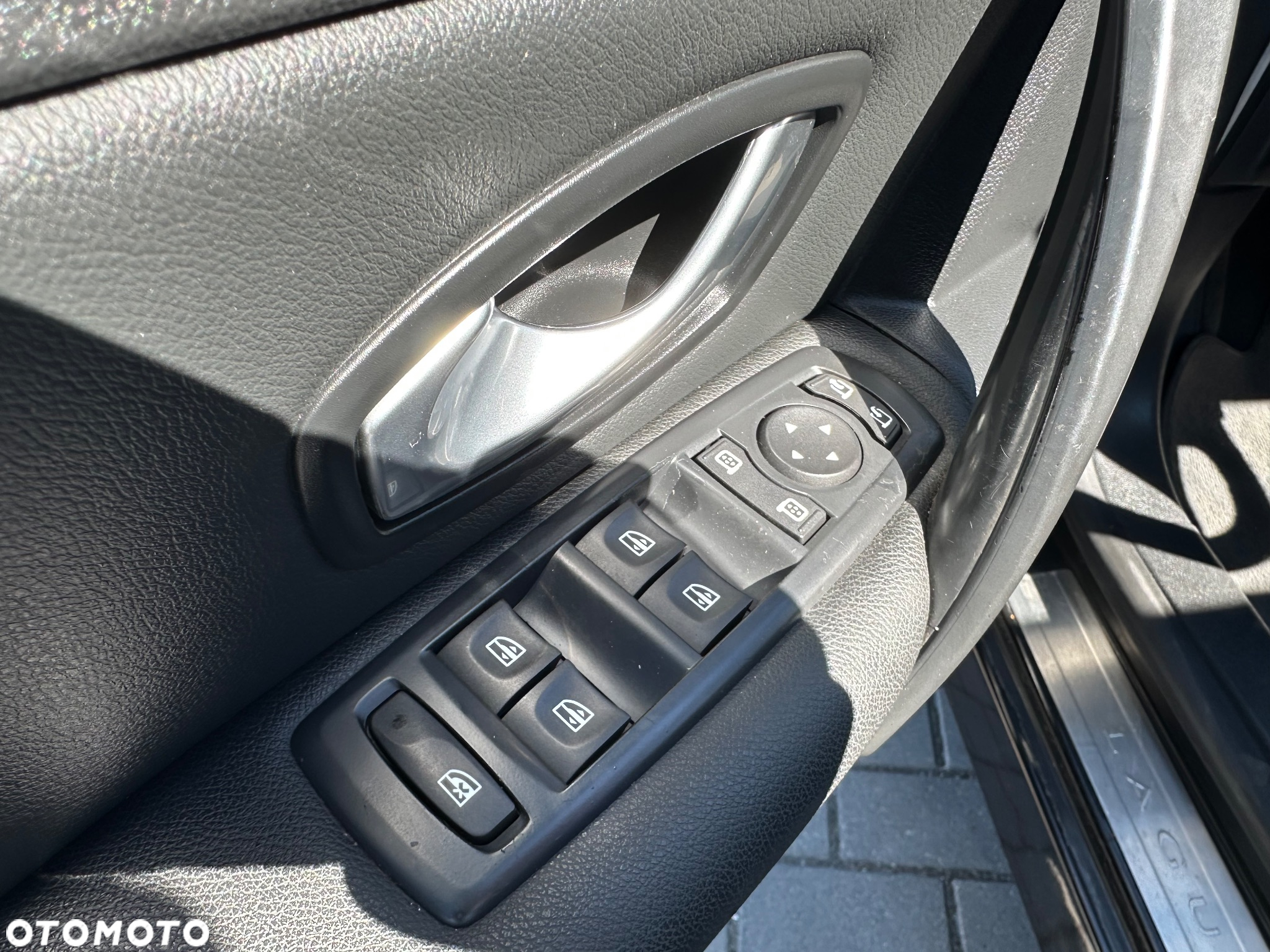 Renault Laguna Grandtour 2.0 dCi FAP GT - 22