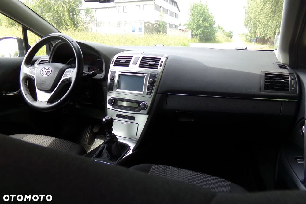 Toyota Avensis 2.0 D-4D Premium - 13
