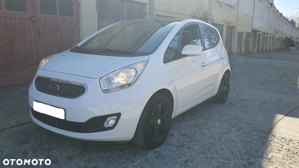 Kia Venga 1.6 CVVT Titanium Collection - 1