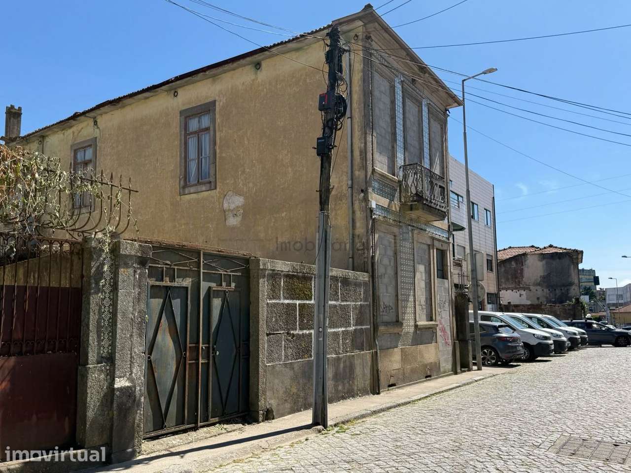 Moradia V3 para restauro - Grande imagem: 2/21