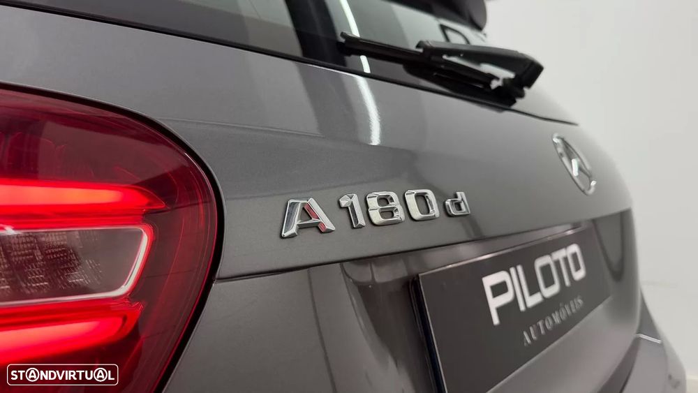 Mercedes-Benz A 180 d 7G-DCT Urban - 10