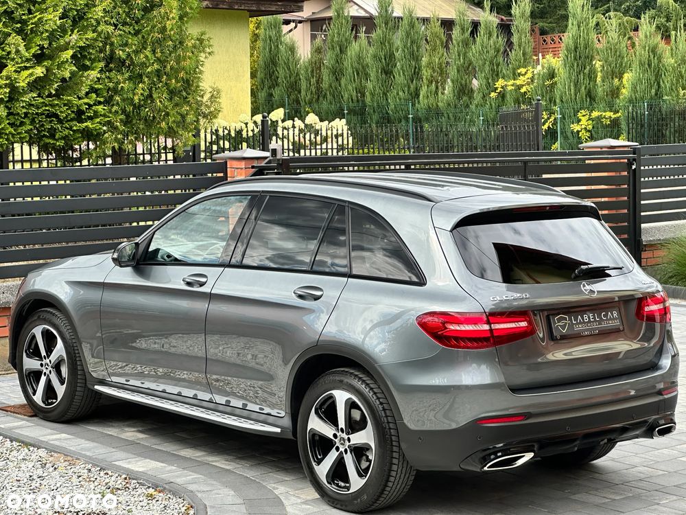 Mercedes-Benz GLC 250 4Matic 9G-TRONIC Exclusive - 17