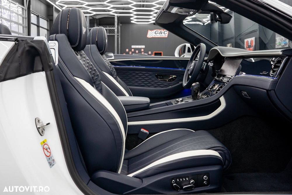 Bentley Continental GTC Speed - 11