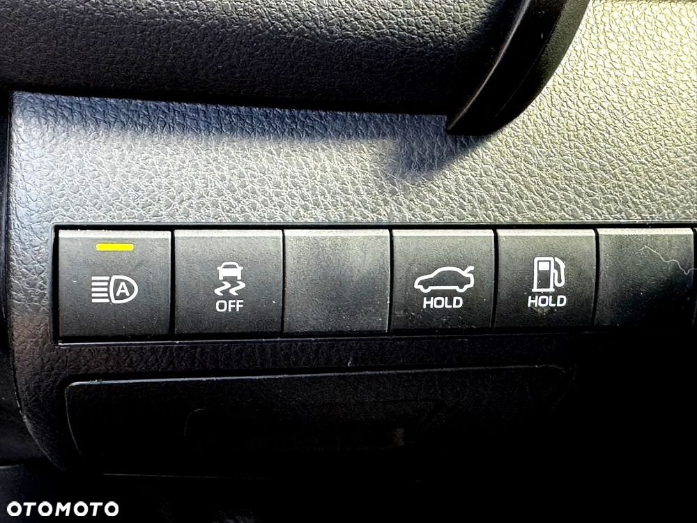 Toyota Camry - 15